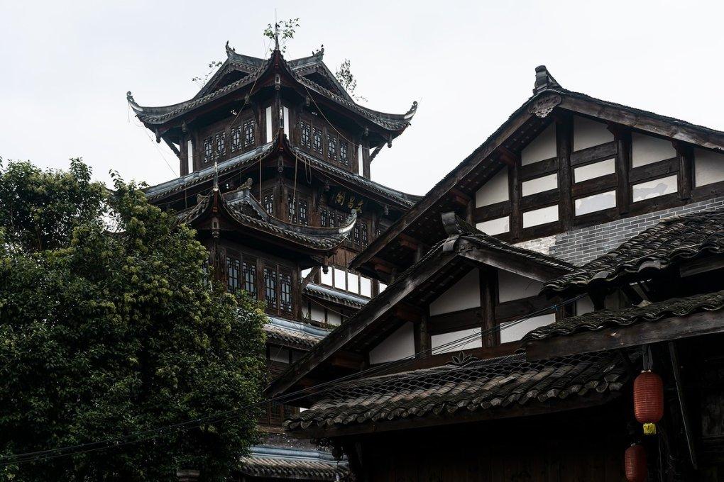 保康县成功举办文旅冰雪嘉年华暨首届滑雪比赛